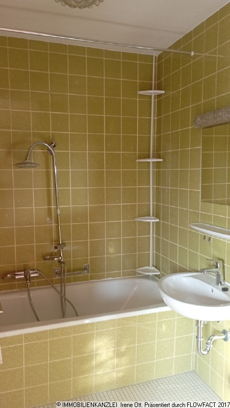 Bad mit Wanne Penthousewohnung Baden-Baden