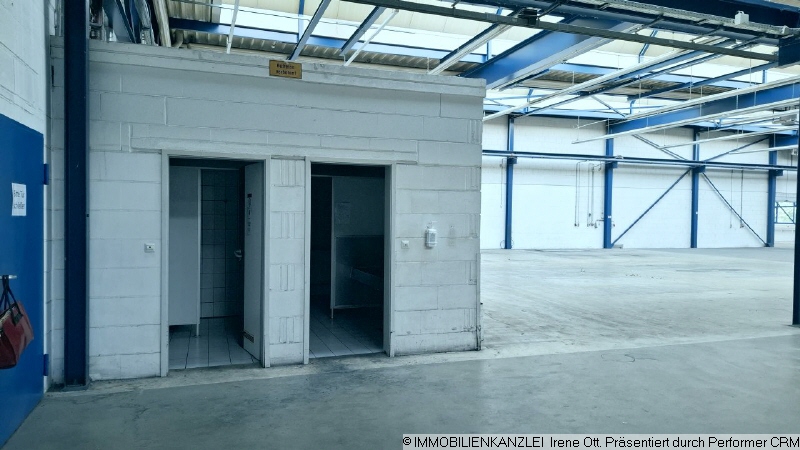 Halle mit WC-Anlage Halle / Lager / Produktion Ettlingen