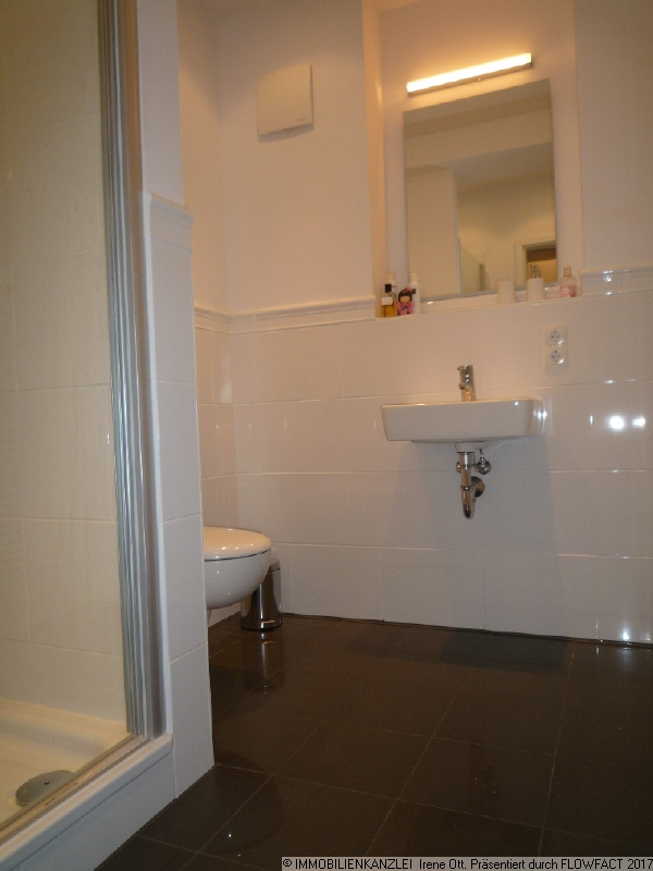 G�ste-Duschbad Dachgeschosswohnung Baden-Baden