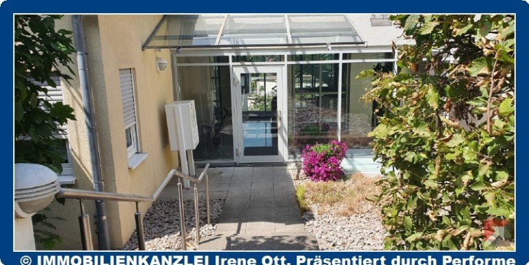 Hauseingang gepflegt und verglast Baden-Baden Terrassenwohnung VERKAUFT Schicke leerstehende 2-ZiWo mit Wintergarten und TG-Stellplatz