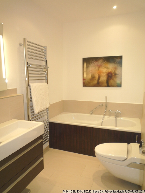 modernisiertes Bad mit Wanne, WC +++ Erdgeschosswohnung Baden-Baden