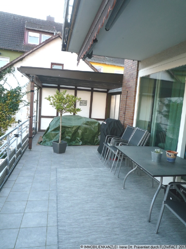 Terrasse S�d Einfamilienhaus Ettlingen