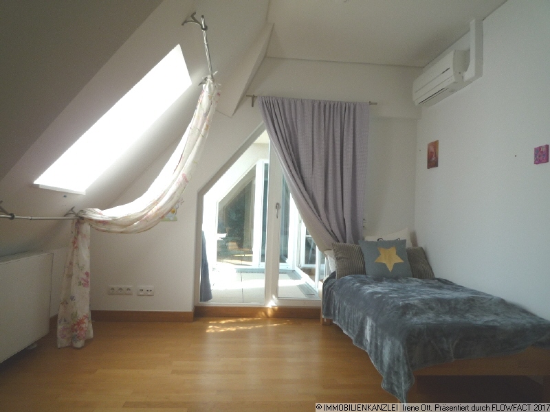 G�stezimmer oder B�ro Dachgeschosswohnung Baden-Baden