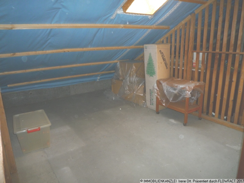 zus�tzlicher Abtellplatz im Dachgeschoss Etagenwohnung Karlsruhe