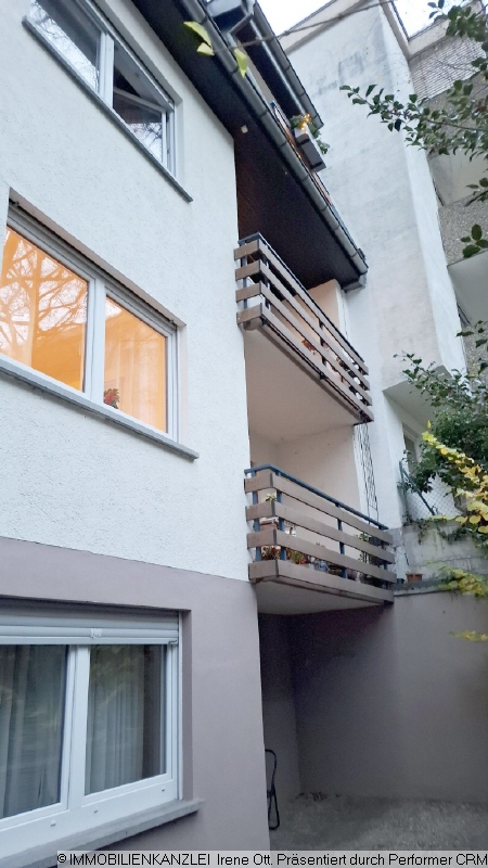 �berdachter Balkon 1 OG Gartenseite Etagenwohnung Baden-Baden