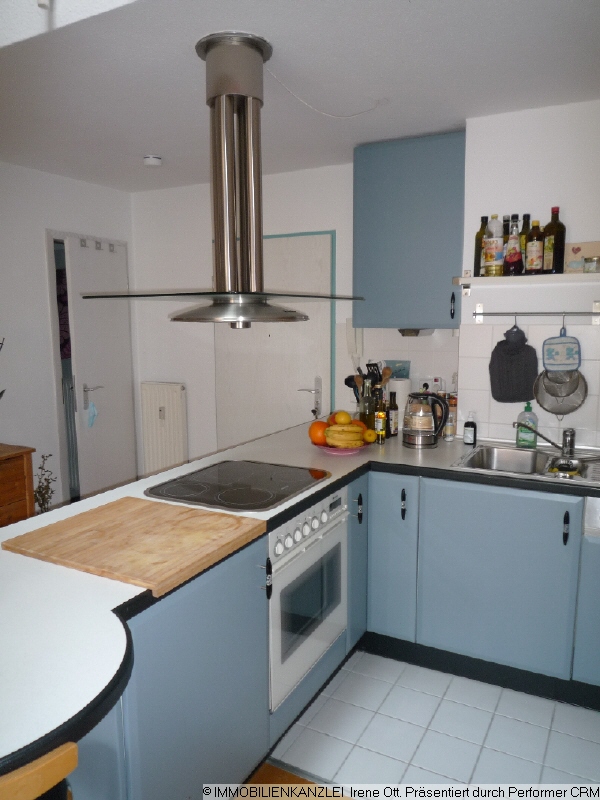 Kompakte Einbauk�che mit Geschirrsp�ler Maisonettewohnung Karlsruhe