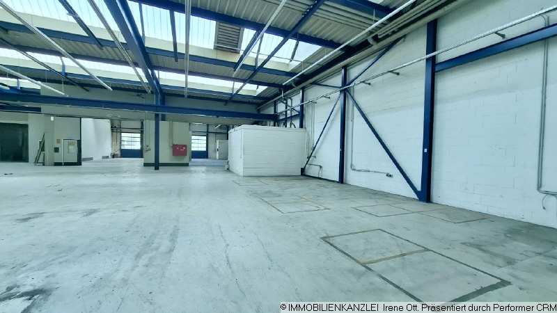 Halle mit Gewerkeunterteilung Halle / Lager / Produktion Ettlingen