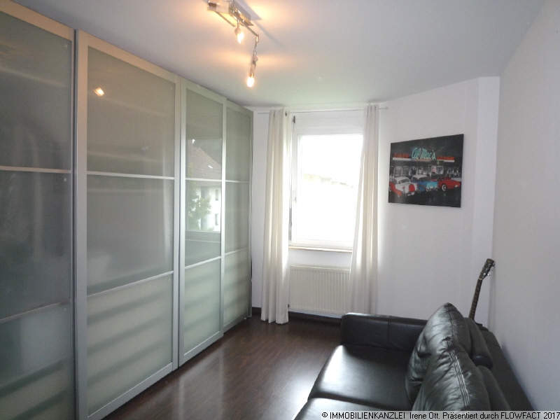 B�ro-Kind Etagenwohnung Ettlingen