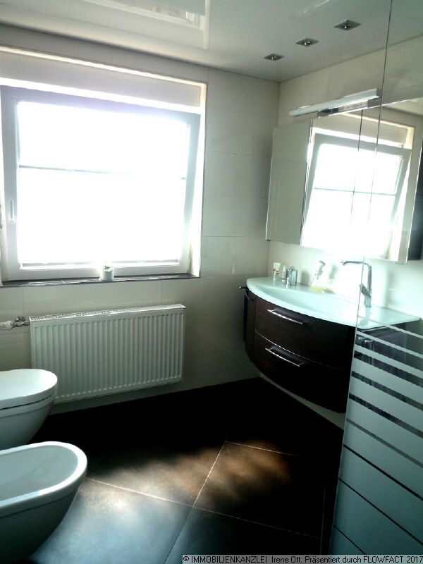 TL Bad im OG Haus Baden-Baden