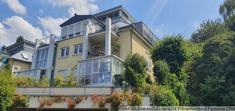 zugeh�riger Wintergarten links Terrassenwohnung Baden-Baden