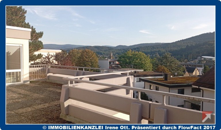 Traum-Sicht Ost-S�d-West Baden-Baden - Weststadt Penthousewohnung JETZT VERMIETET Penthouse mit weiter Sicht und Garagen-Stellplatz