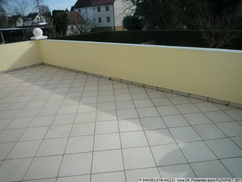EG gro�z�gige Terrasse Zweifamilienhaus Kehl