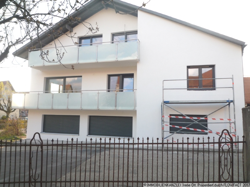 Wohnhaus Seitenansicht Dachgeschosswohnung Baden-Baden