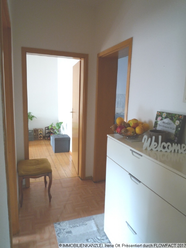 Flur EG Etagenwohnung Baden-Baden