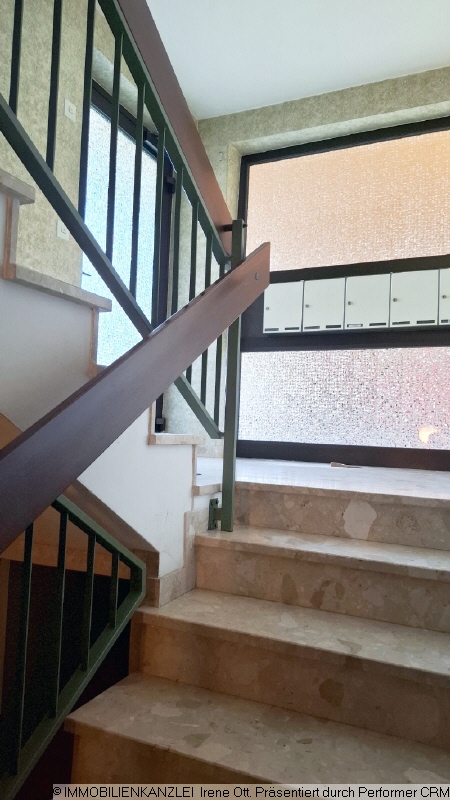 Hauseingang Etagenwohnung Ettlingen