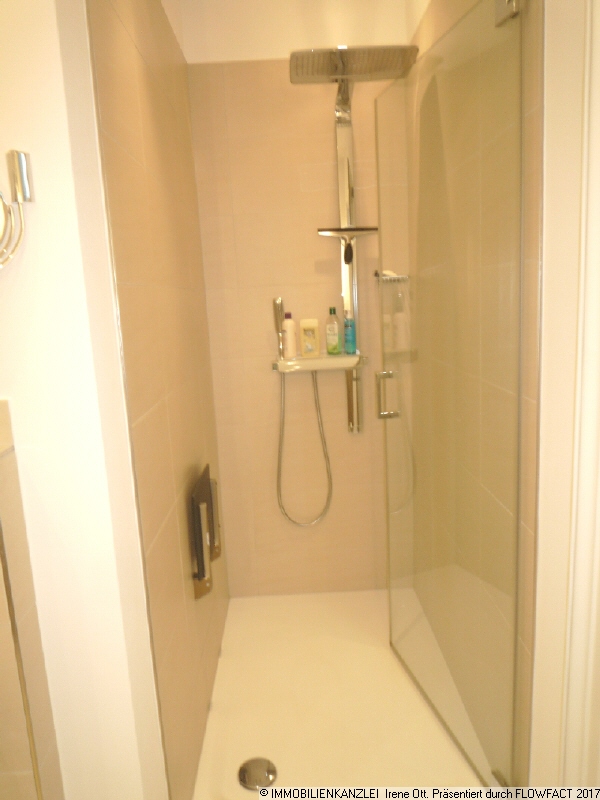 begehbare Dusche Erdgeschosswohnung Baden-Baden