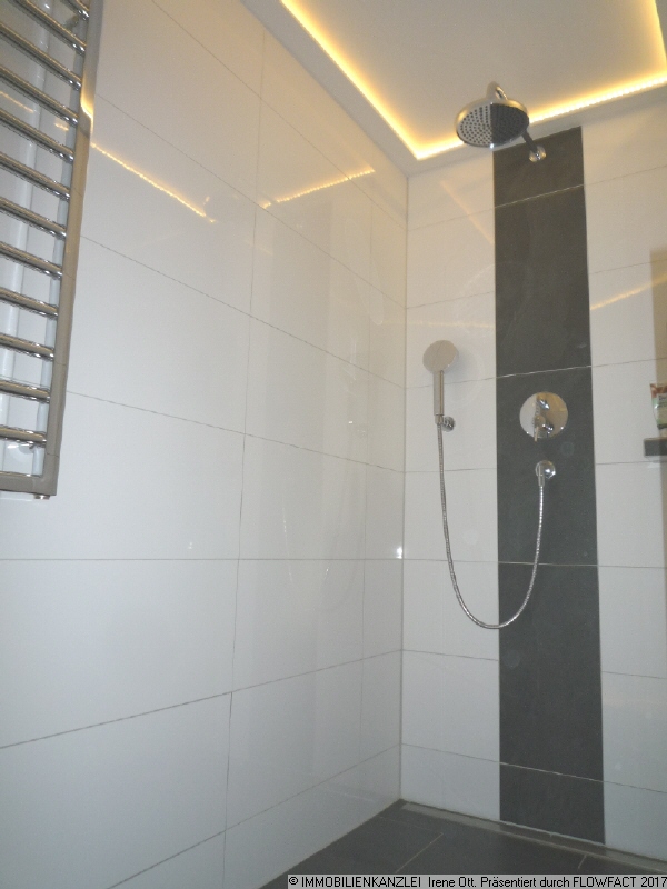 Duschbad raumhoch gefliest Etagenwohnung Baden-Baden